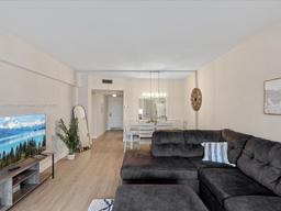Picture of 1481 S Ocean Blvd # 414A, Lauderdale By The Sea, FL 33062