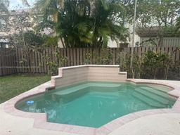 Picture of 10781 NW 12 Dr, Plantation, FL 33322