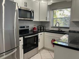 Picture of 10781 NW 12 Dr, Plantation, FL 33322