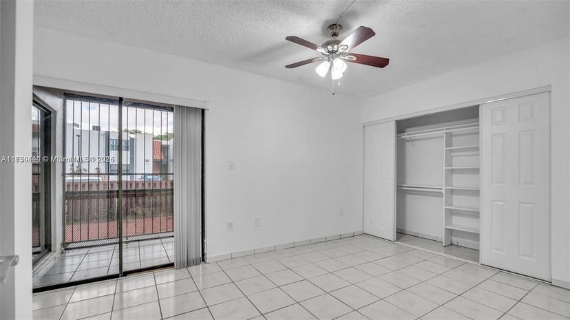 Picture of 460 W Park Dr # 207, Miami FL 33172