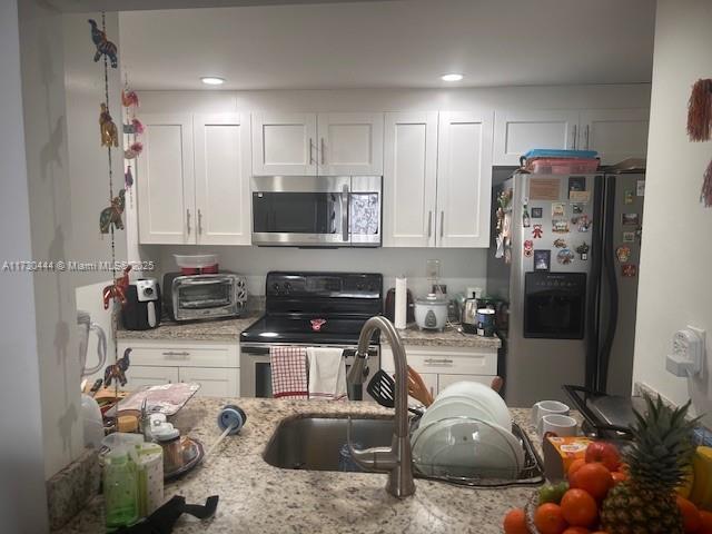 Picture of 460 W Park Dr # 207, Miami FL 33172