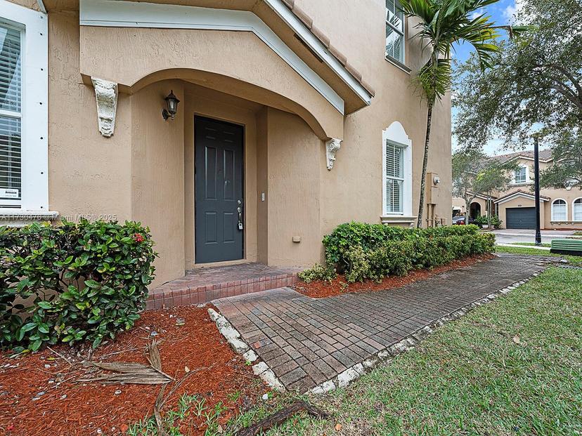 Picture of 2511 SE 14Th Ct, Homestead FL 33035