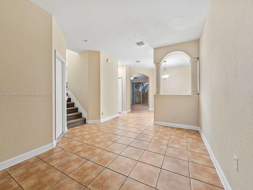Picture of 2463 SE 15Th Ct, Homestead FL 33035