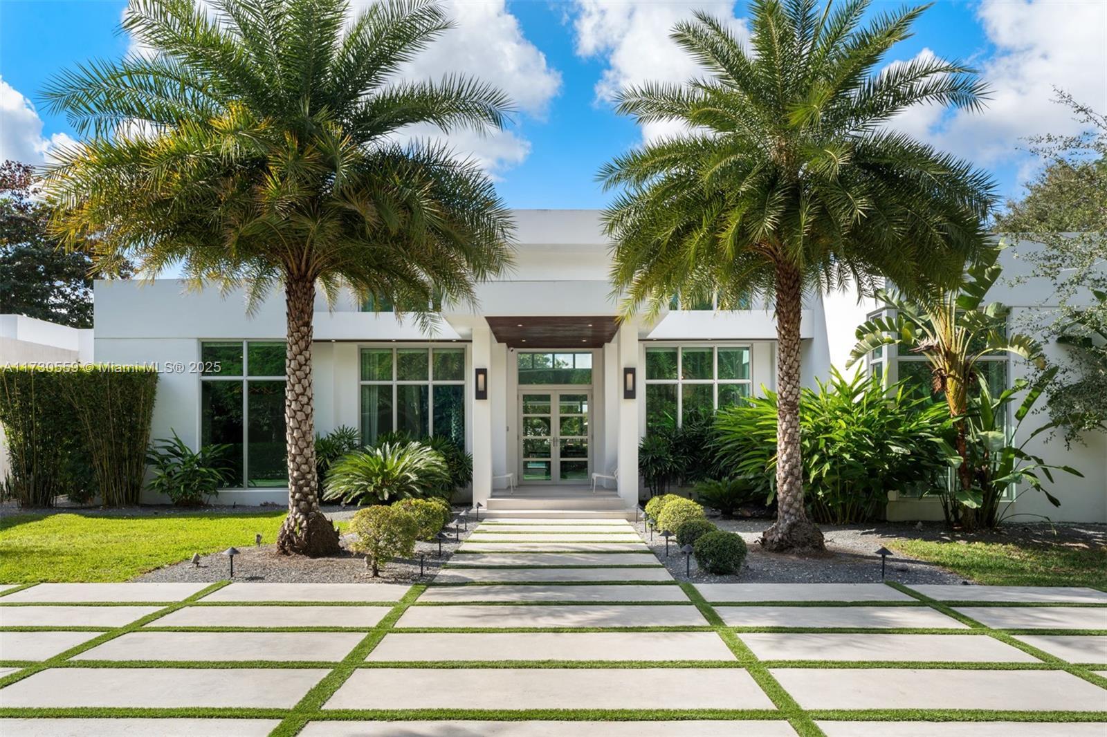 Picture of 12200 Old Cutler Rd, Pinecrest, FL 33156