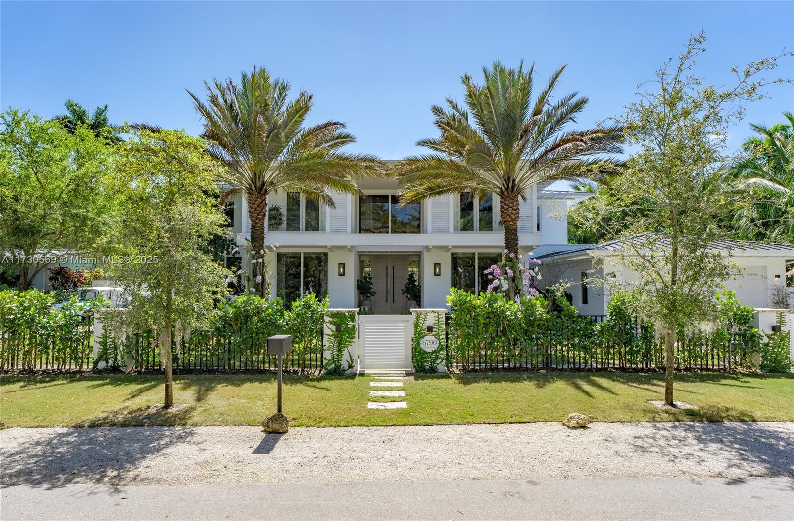 Picture of 6790 SW 76Th Ter, South Miami, FL 33143