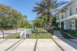 Picture of 6790 SW 76Th Ter, South Miami, FL 33143