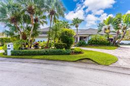 Picture of 9260 SW 101 St, Miami, FL 33176