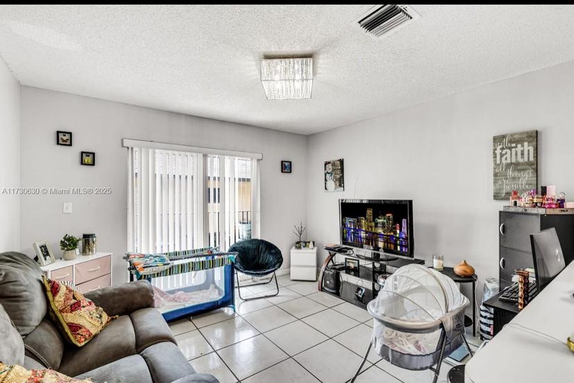 Picture of 8851 NW 119Th St # 4303, Hialeah Gardens FL 33018