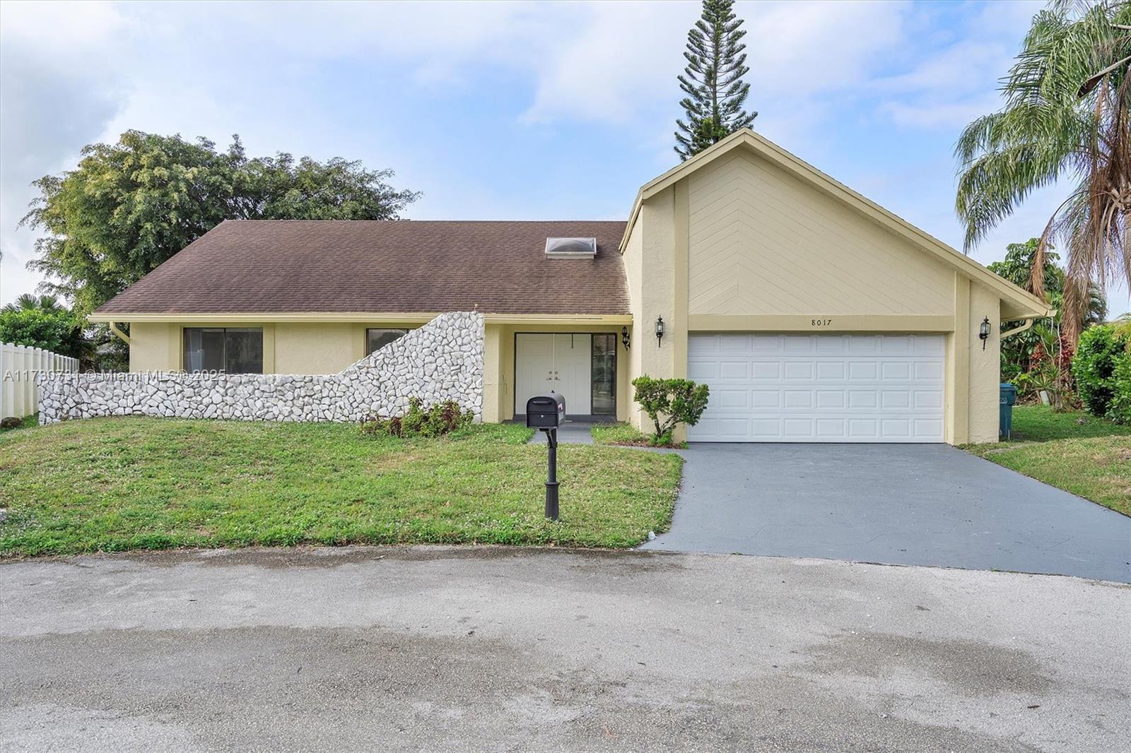 Picture of 8017 NW 83Rd Way, Tamarac, FL 33321