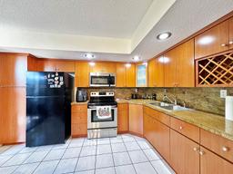 Picture of 8065 SW 107Th Ave # 311, Miami, FL 33173