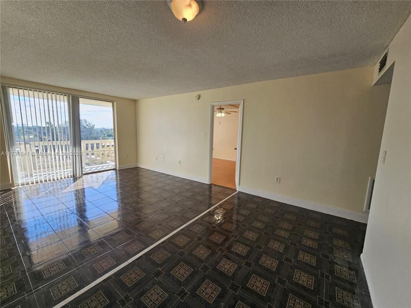 Picture of 15600 NW 7Th Ave # 704, Miami FL 33169