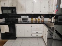 Picture of 4281 NW 41St St # 115, Lauderdale Lakes, FL 33319