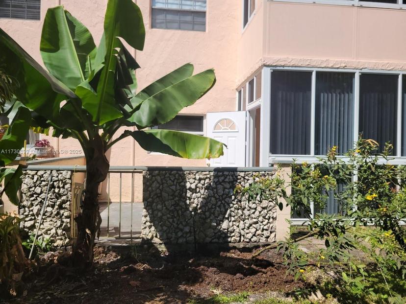 Picture of 4281 NW 41St St # 115, Lauderdale Lakes FL 33319