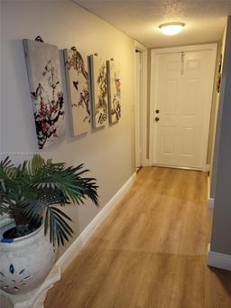 Picture of 4281 NW 41St St # 115, Lauderdale Lakes, FL 33319