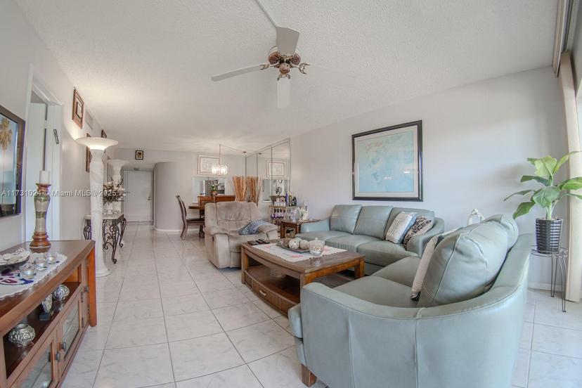Picture of 3955 N Nob Hill Rd # 402, Sunrise FL 33351