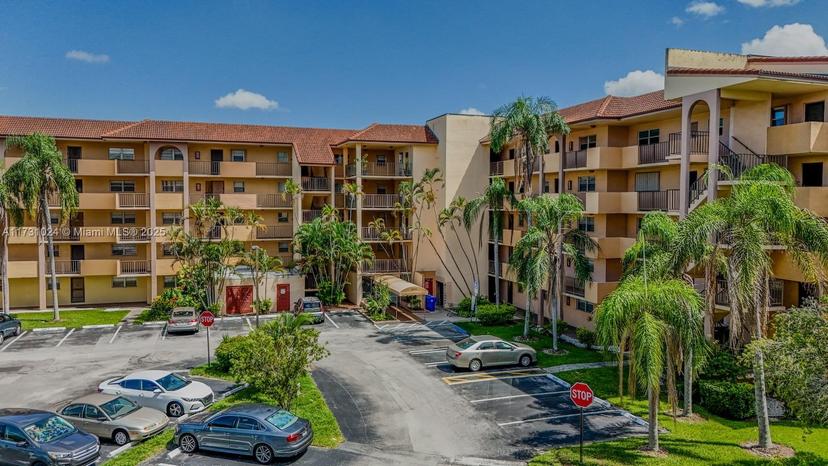 Picture of 3955 N Nob Hill Rd # 402, Sunrise FL 33351