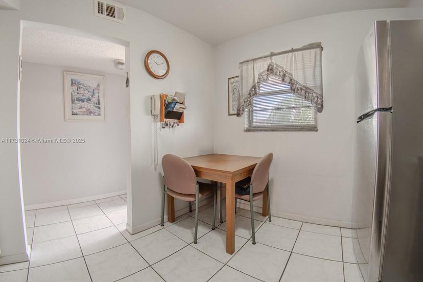 Picture of 3955 N Nob Hill Rd # 402, Sunrise FL 33351