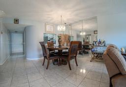 Picture of 3955 N Nob Hill Rd # 402, Sunrise, FL 33351