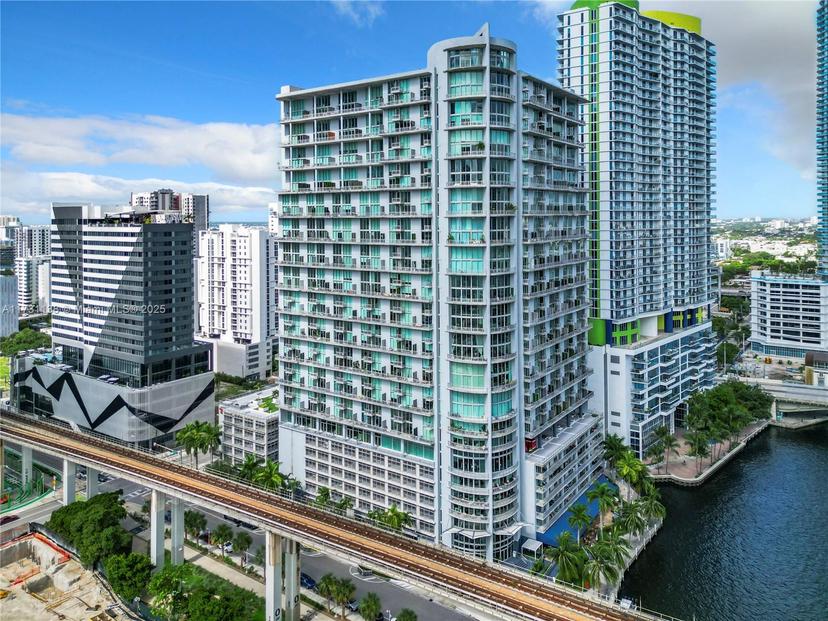 Picture of 690 SW 1St Ct # 1232, Miami FL 33130