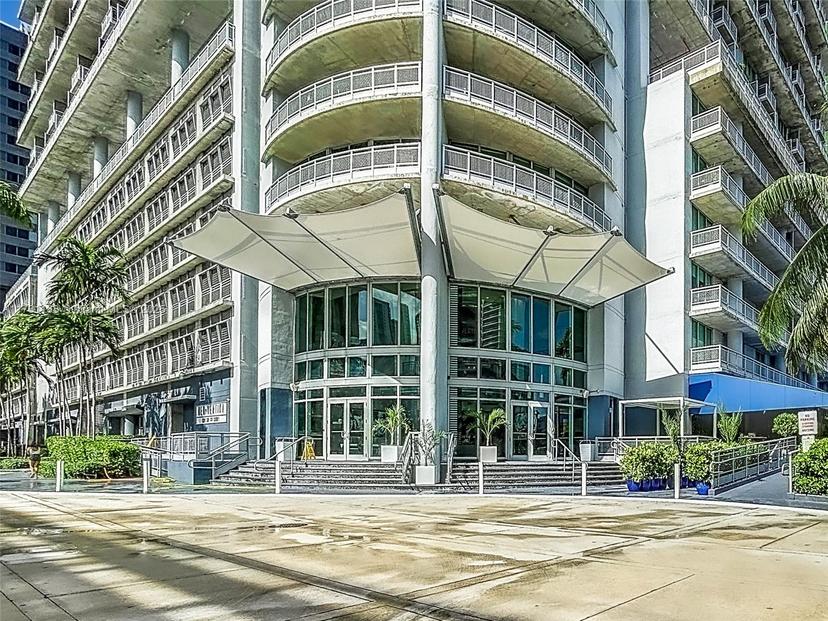 Picture of 690 SW 1St Ct # 1232, Miami FL 33130