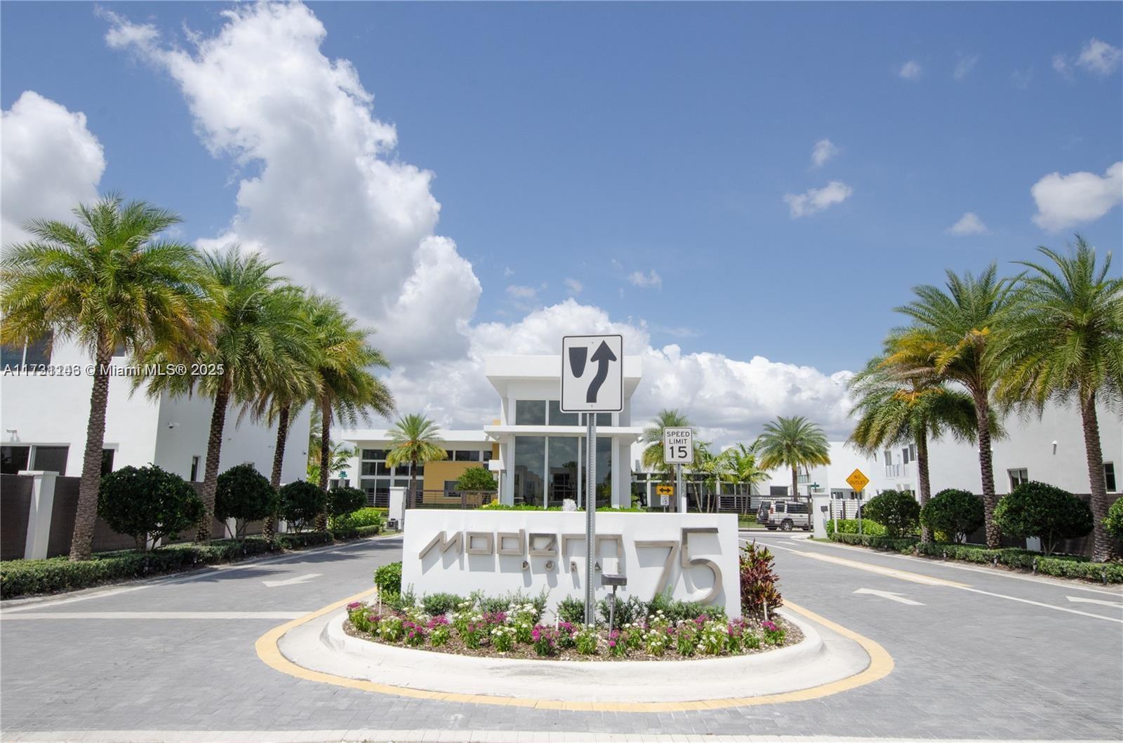 Picture of 10230 NW 75Th Ter, Doral, FL 33178