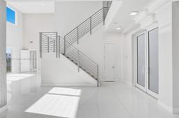 Picture of 10230 NW 75Th Ter, Doral, FL 33178