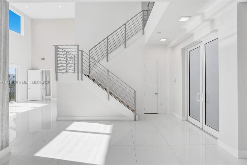Picture of 10230 NW 75Th Ter, Doral FL 33178