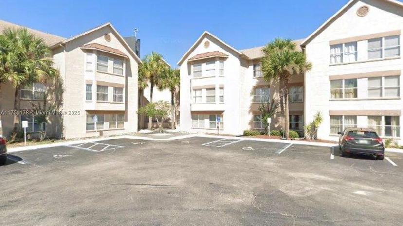 Picture of 3100 Parkway Blvd # 730, Kissimmee FL 34747