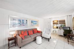 Picture of 160 NE 8Th Ave # 9B, Hallandale Beach, FL 33009