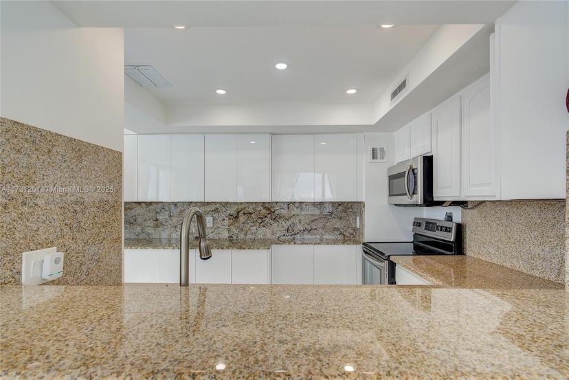 Picture of 3505 Ocean Dr # 905, Hollywood FL 33019