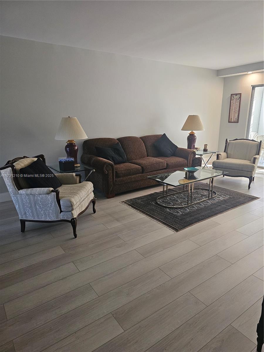 Picture of 3203 Portofino Pt # F2, Coconut Creek, FL 33066