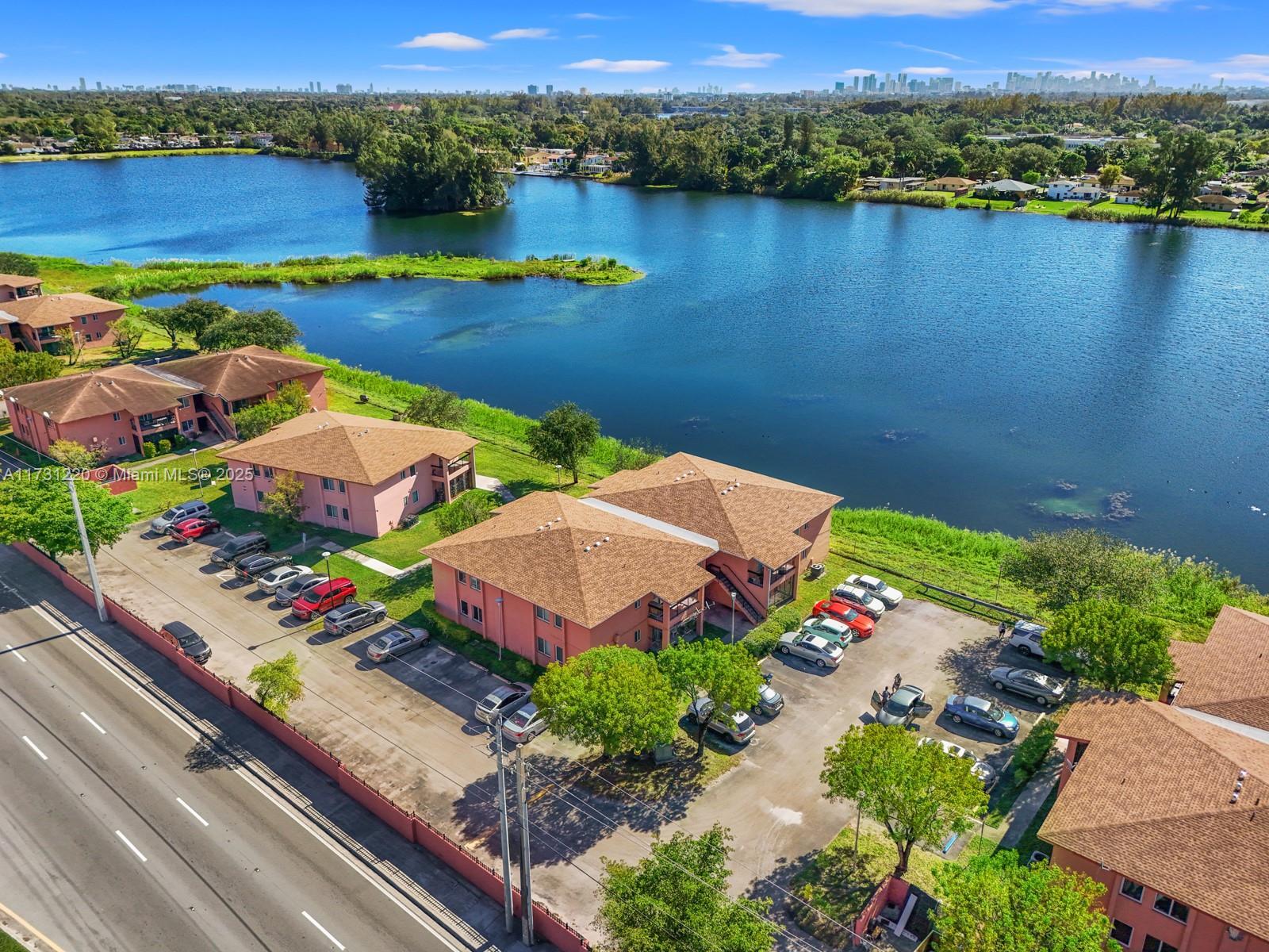 Picture of 2020 NW 119Th St # 1122, Miami, FL 33167
