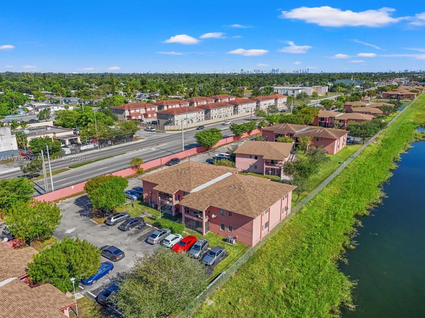 Picture of 2020 NW 119Th St # 1122, Miami FL 33167