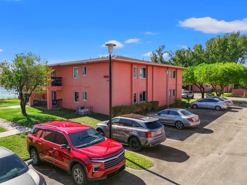 Picture of 2020 NW 119Th St # 1122, Miami FL 33167