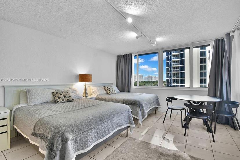 Picture of 19201 Collins Ave # 526, Sunny Isles Beach FL 33160
