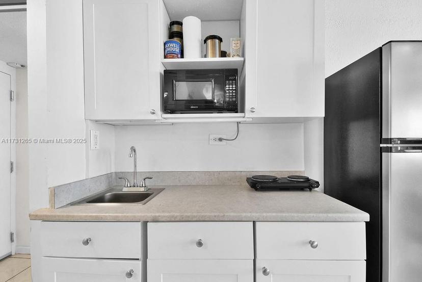 Picture of 19201 Collins Ave # 526, Sunny Isles Beach FL 33160