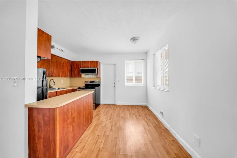 Picture of 3525 Tyler St # 9, Hollywood FL 33021