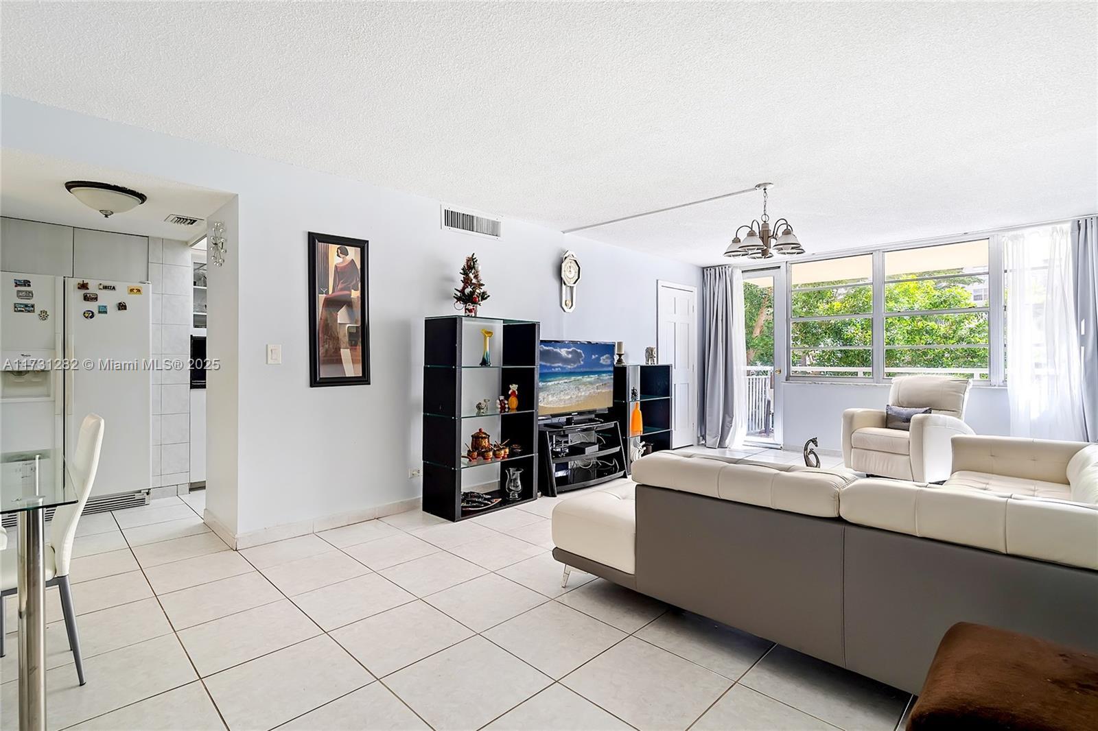 Picture of 251 174 # 107, Sunny Isles Beach, FL 33160