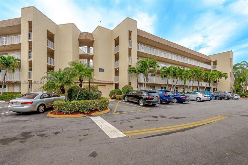 Picture of 10315 NW 24Th Pl # 307, Sunrise FL 33322