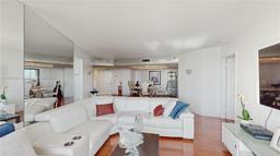 Picture of 19195 NE 36Th Ct # 2907, Aventura, FL 33180