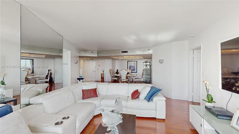 Picture of 19195 NE 36Th Ct # 2907, Aventura FL 33180