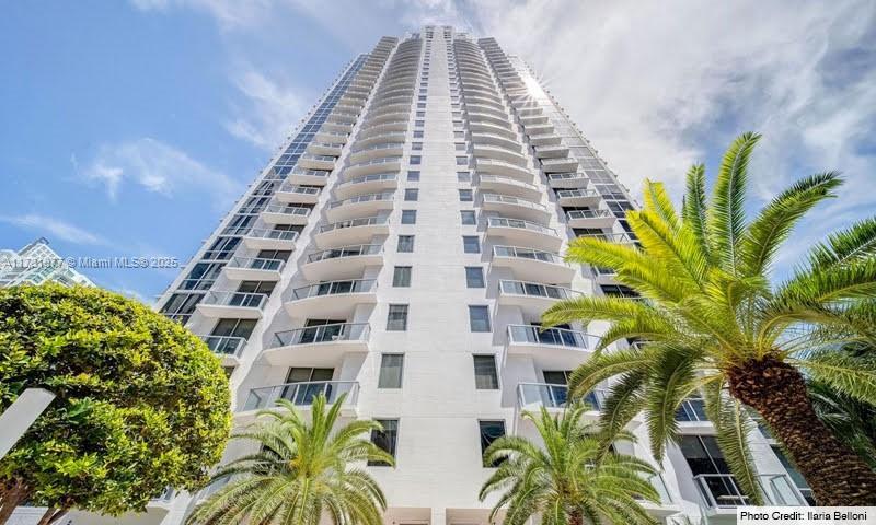 Picture of 1050 Brickell Ave # 3320, Miami, FL 33131