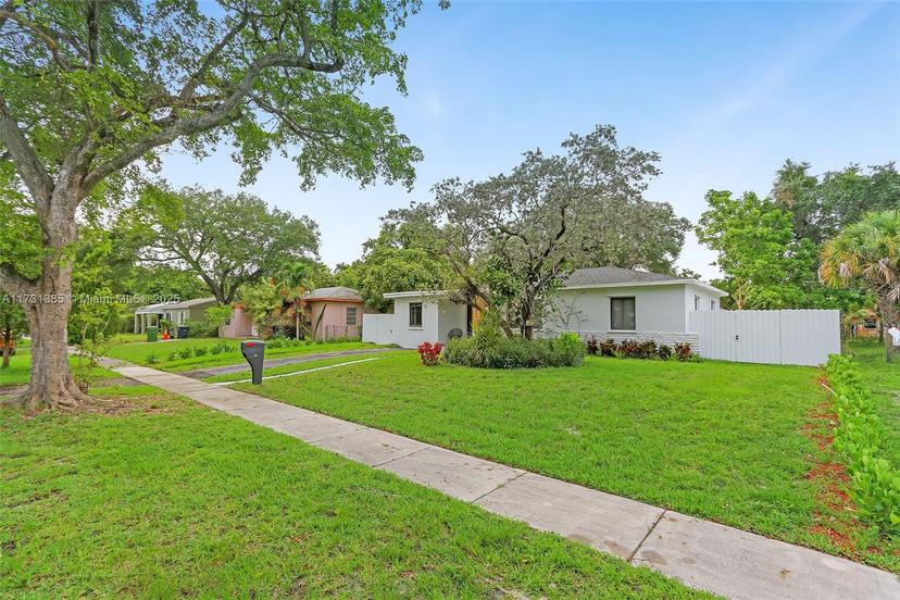 Picture of 1335 NE 133Rd St, North Miami FL 33161