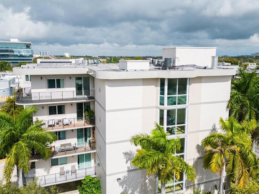 Picture of 954 SW 36Th Ct # 501, Miami FL 33135