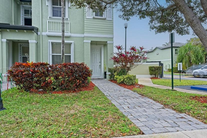 Picture of 3064 SE 1St Dr # 13, Homestead FL 33033