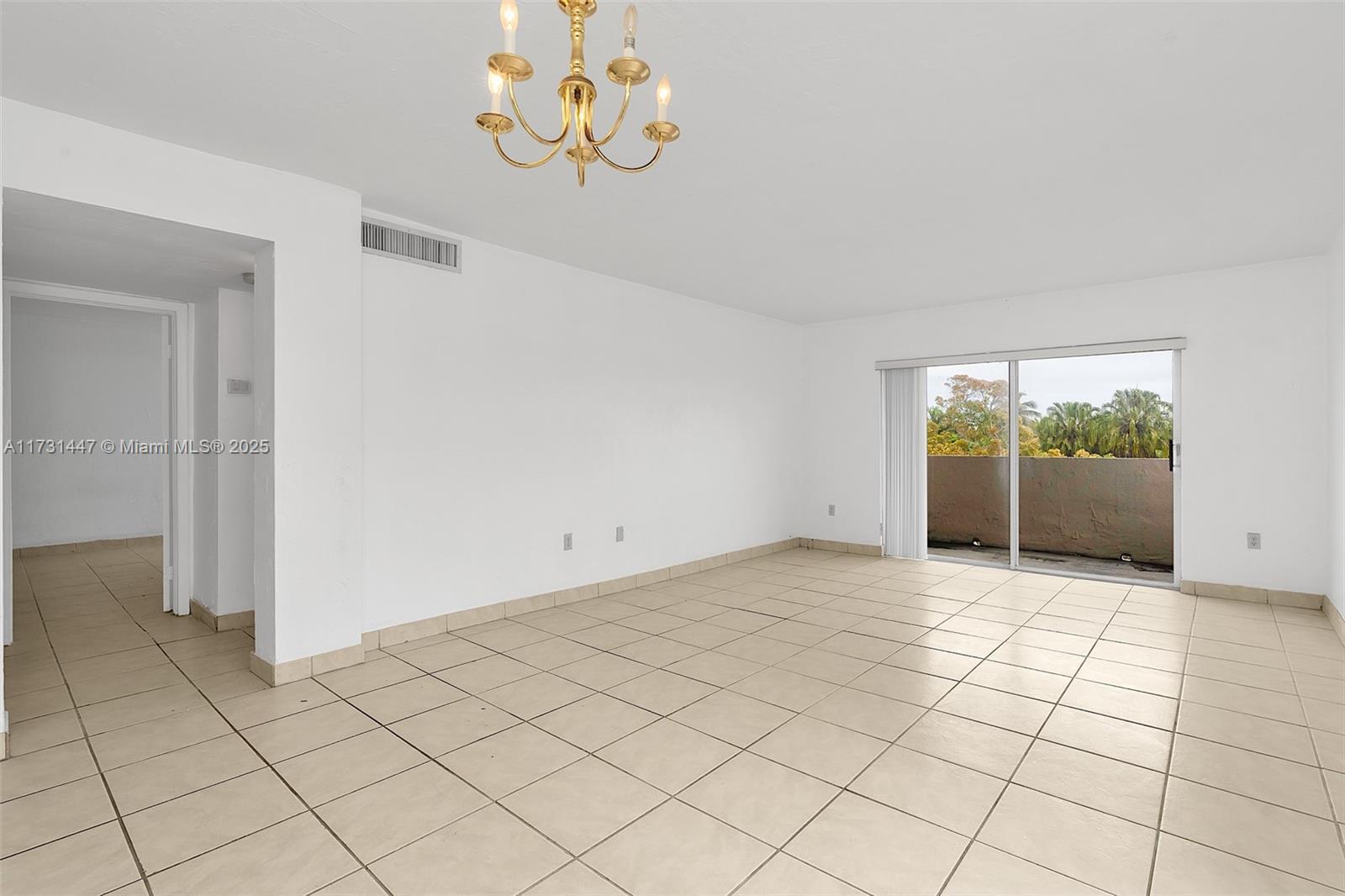 Picture of 6884 N Kendall Dr # C404, Pinecrest, FL 33156