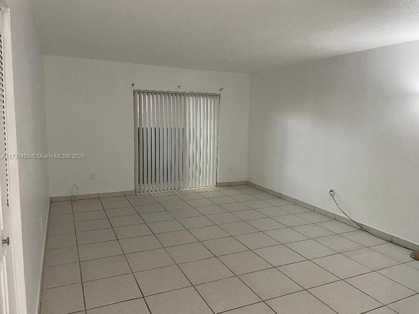 Picture of 10744 N Kendall Dr # M11, Miami FL 33176