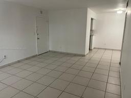 Picture of 10744 N Kendall Dr # M11, Miami, FL 33176