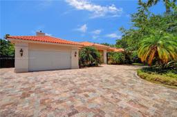 Picture of 15210 SW 74Th Ct, Palmetto Bay, FL 33157