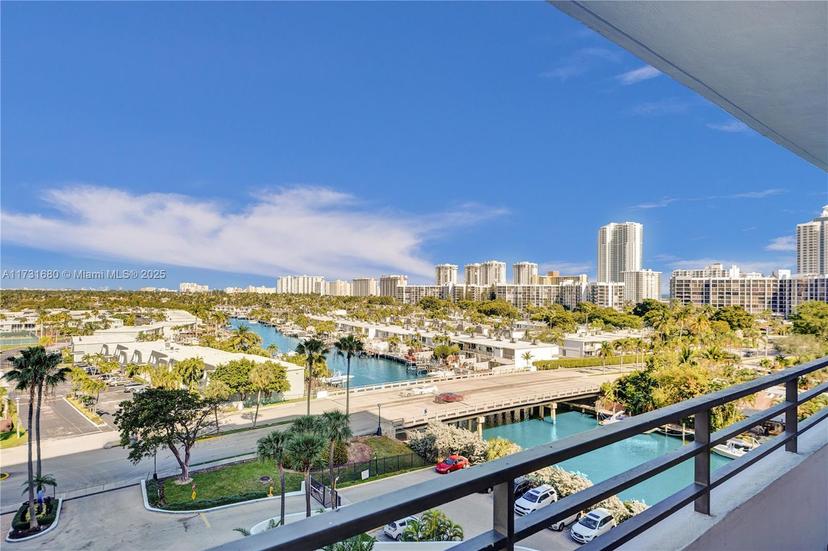 Picture of 2500 Parkview Dr # 808, Hallandale Beach FL 33009